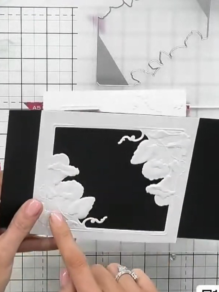 Tarjeta Blossom con embossing sobre cartulina texturizada - the finished project