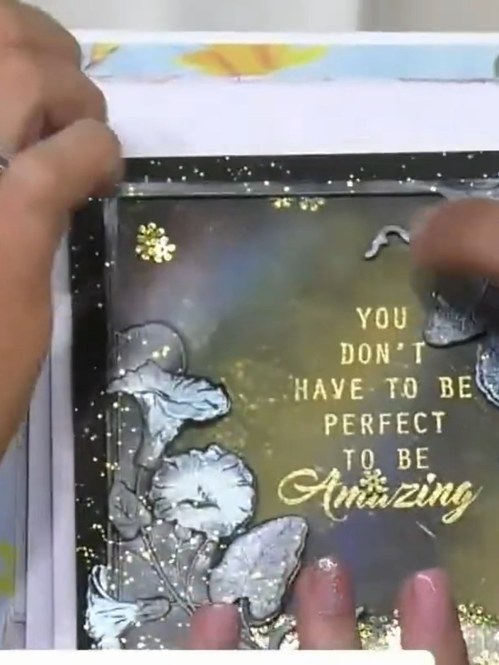 Tarjeta con embossing Positivity y técnica de acuarela - the finished project