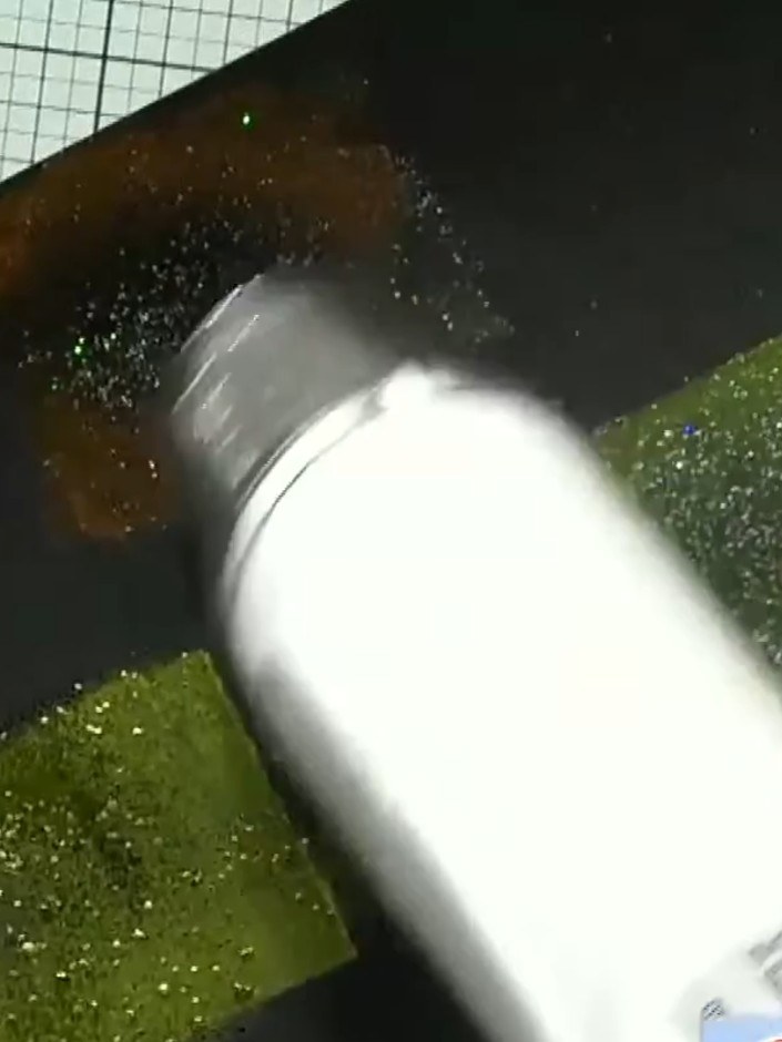 Step 5: Observe the sparkle effect created by the embossing powder within the pigment ink areas. The combination creat