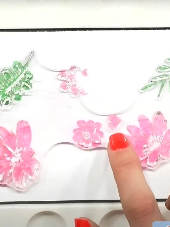 Tarjeta con adorno de flores por capas Wow Blooms - the finished project