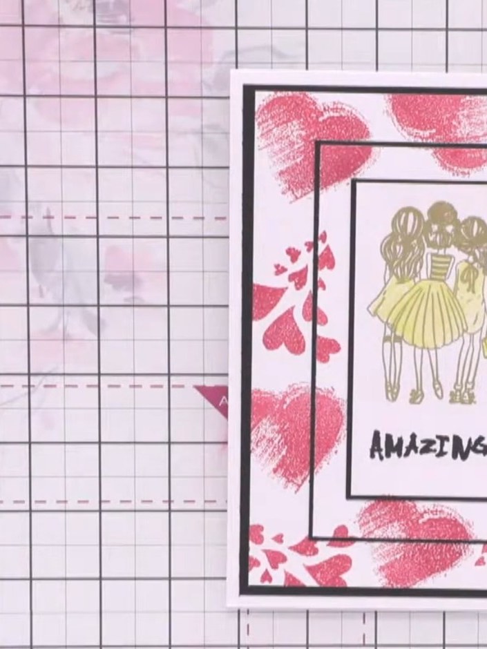 Tarjeta de corazones con efecto spotlight y chicas en embossing - the finished project