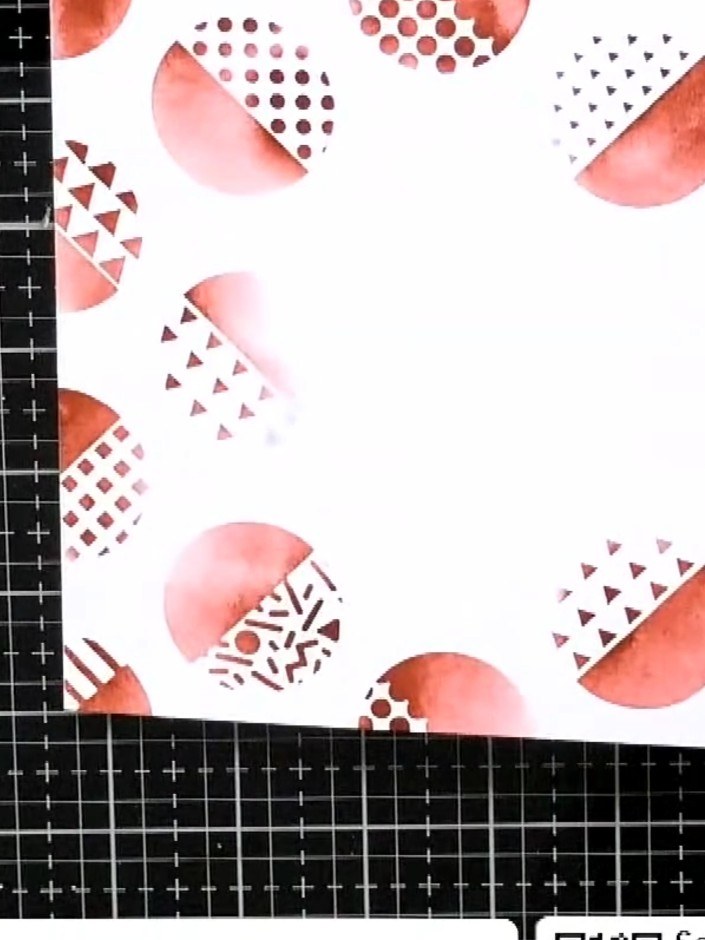 Tarjeta con fondo de lunares retro en esténcil y frase gamer - the finished project