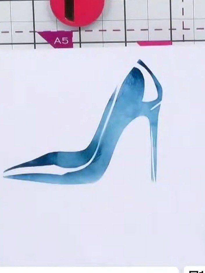 Tarjeta de zapato de tacón por capas con esténciles y sello - the finished project