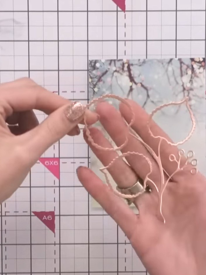 Step 1: Die-cut your leaf shape from decorative patterned paper. Use golden metallic or mirror cardstock for the best 