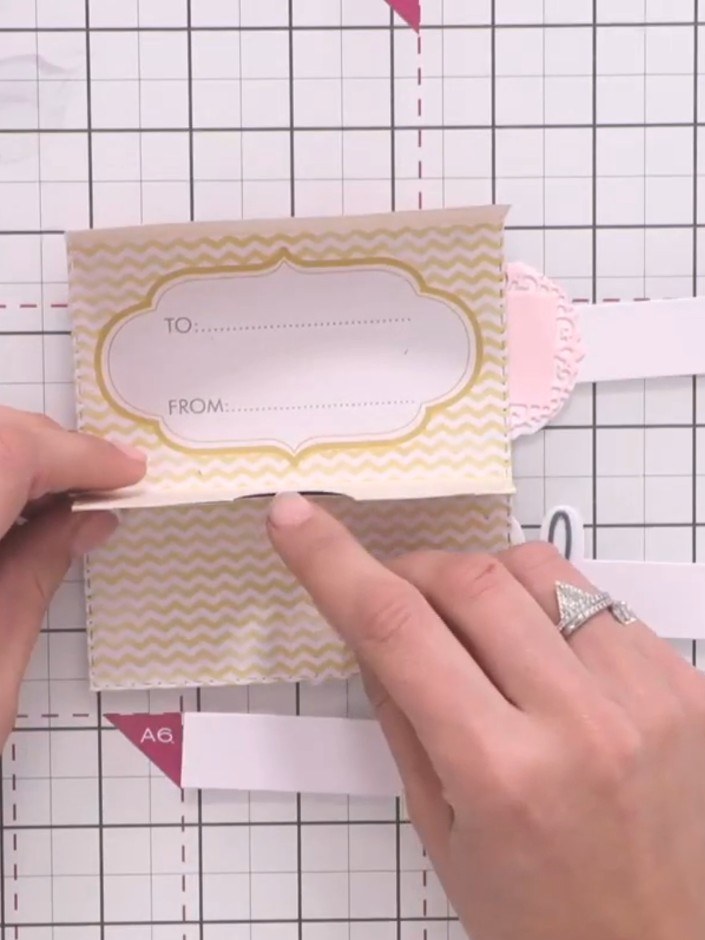 Pop-Up Gift Card Wallet with Belly Band - the finished project