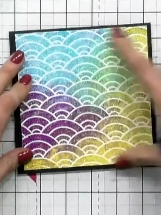 Step 2: Allow the glitter paste to dry completely before proceeding to the next step.