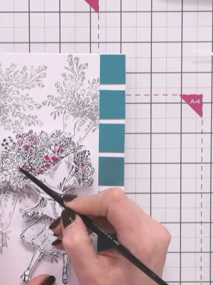 Passo 9: Add pink watercolour or ink to selected flower areas in the bouquet by pouncing colour into the design with a 