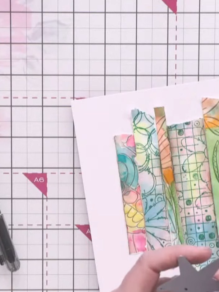 Passo 1: Cut the 'Wish' die from coloured cardstock using your die-cutting machine. The die features decorative letteri