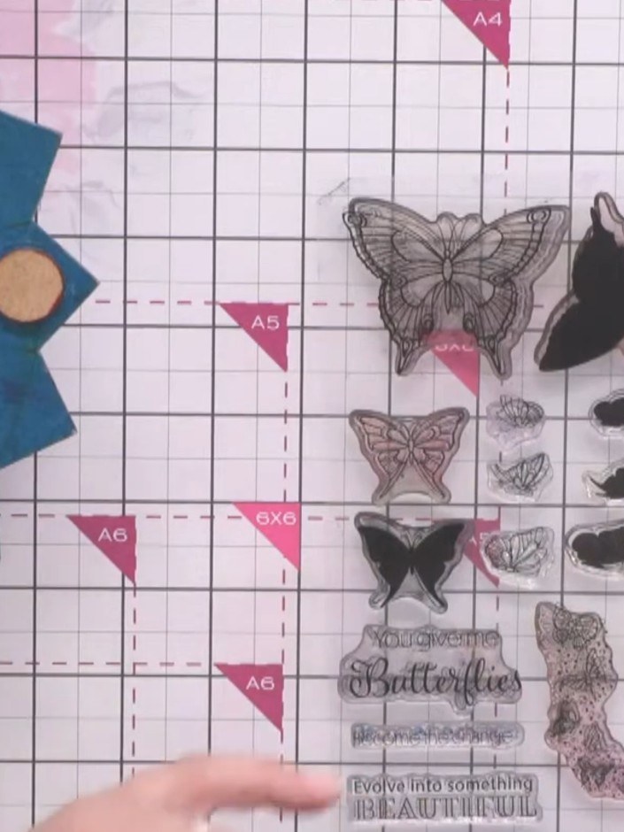 Paso 6: Add a sentiment stamp from the butterfly stamp set to complete your card. Choose phrases such as 'Be Wild Be F