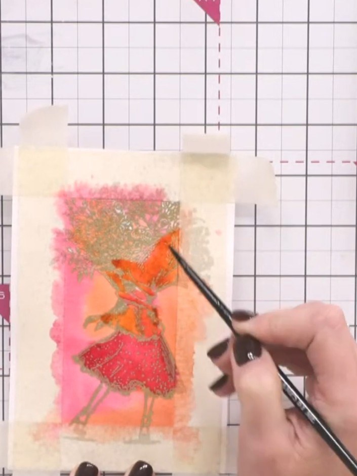 Passo 7: Using a fine brush, add white paint or gouache to the flowers and details to create highlights and make them p