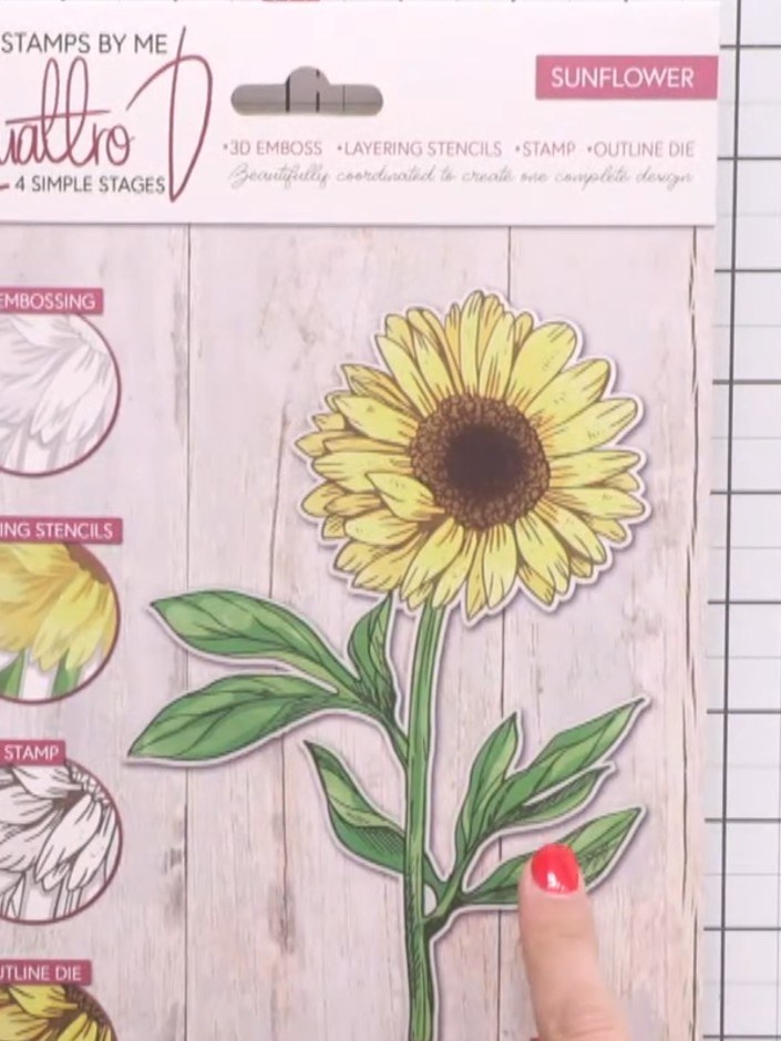 Passo 3: Use the layering stencils from the Quattro D Sunflower set to add colour and detail to your stamped sunflower.