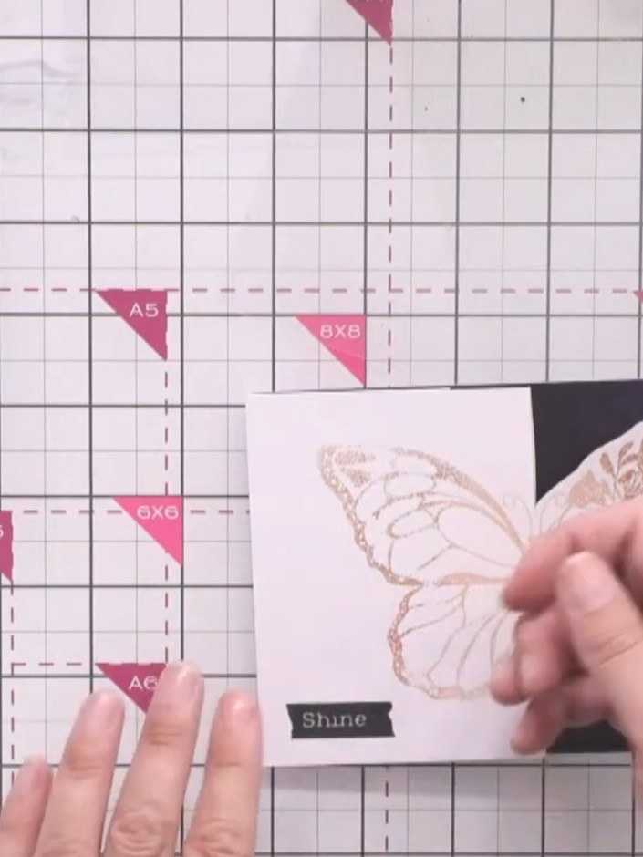 Passo 11: Add the black and white words washi tape to the inside or back of the card as a sentiment. The white cardstock