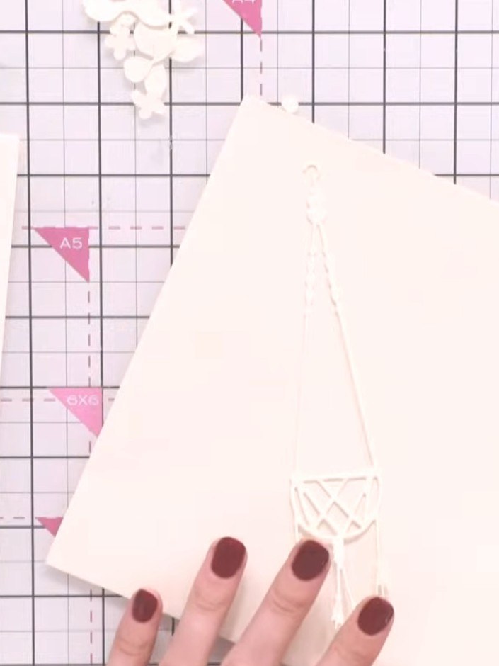 Hängekorb-Karte mit coloriertem Topf und Blumen - the finished project