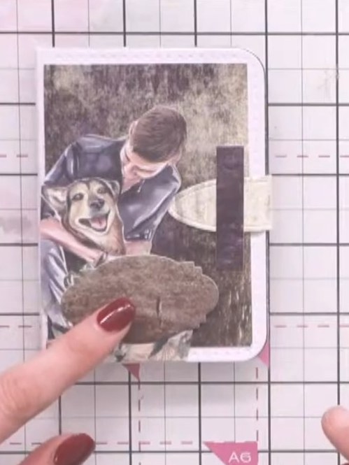 Step 9: Blend black or vintage colour around the white edges of the photo card using a blending brush to tidy up and t