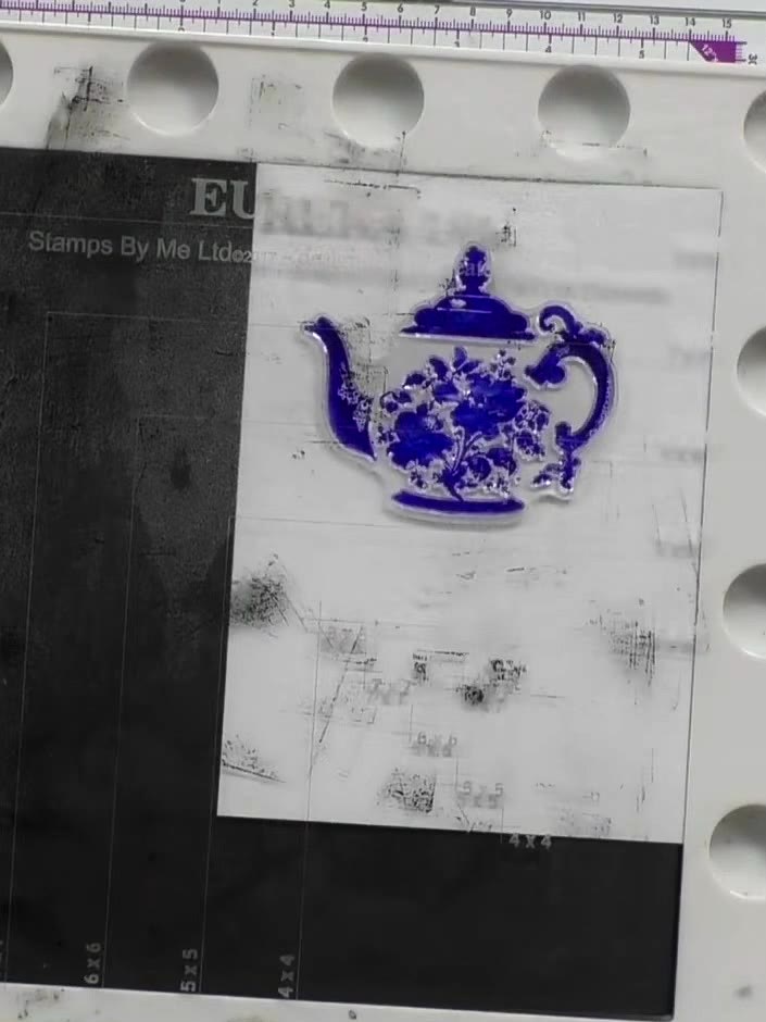 Step 4: Heat-set the dried watercolour background using a heat gun. Move the heat gun evenly over the surface to ensur