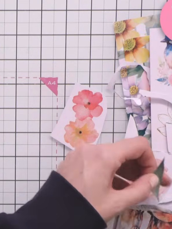 Step 3: Drück und forme jedes Blumenteil leicht zwischen deinen Fingern – so bekommt dein Bouquet mehr Tiefe und Lebendigkeit.