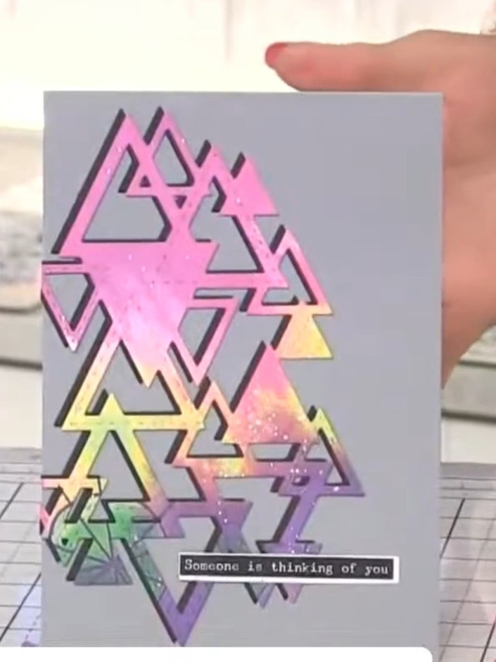 Trendy Triangles Karte mit Schatteneffekt - the finished project