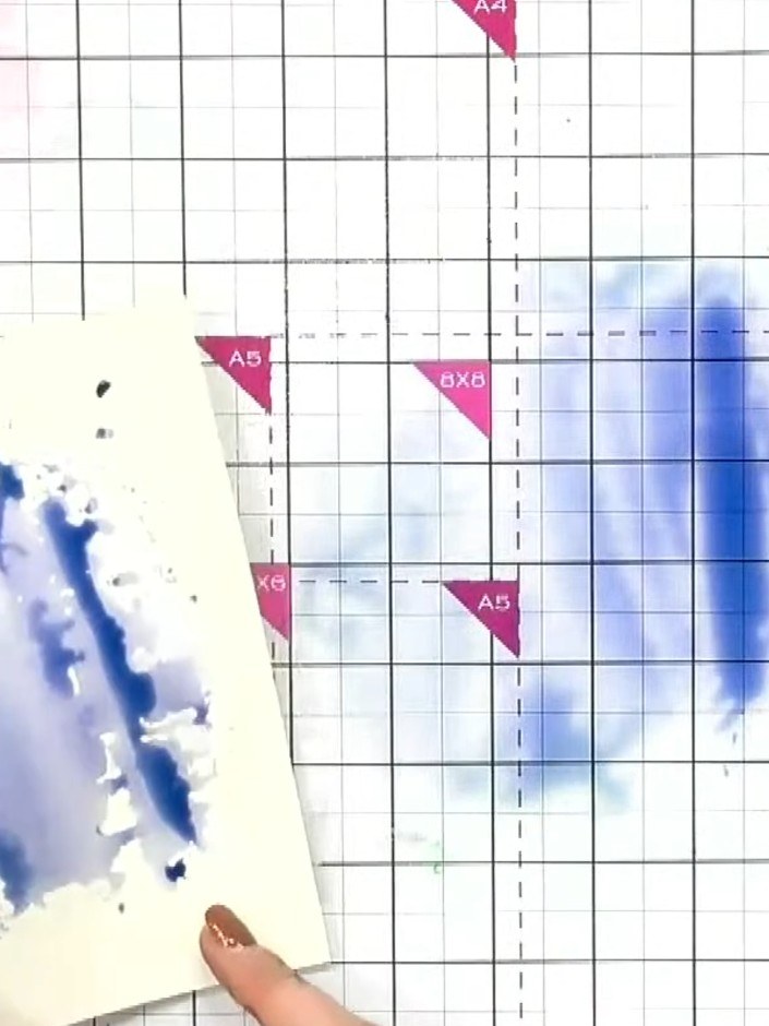 Step 4: Allow the blue ink spray background to dry completely. You can use a heat tool to speed up the drying process,