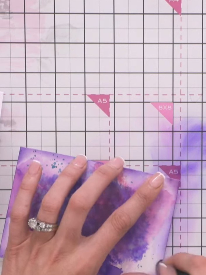 Step 4: Lass den Aquarell-Hintergrund vollständig trocknen, bevor du mit dem nächsten Schritt weitermachst.