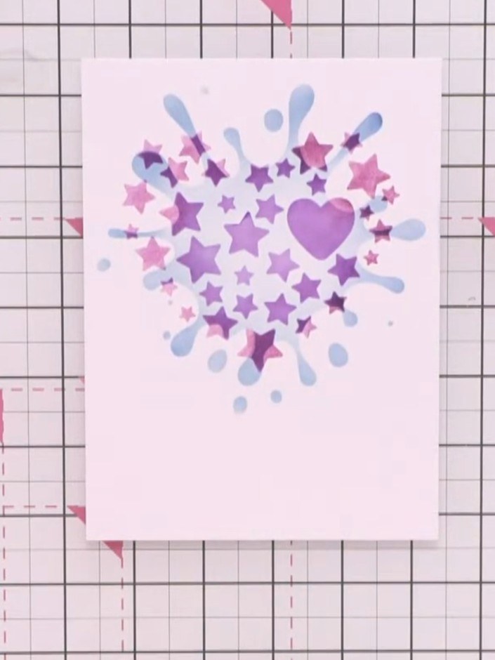 Step 7: Stanz die Stern- und Herzformen mit den Stanzschablonen aus dem Set aus weißem Cardstock aus. You'll create a var