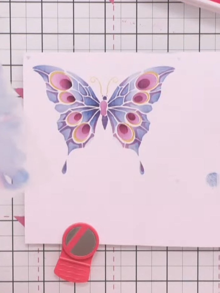 Tarjeta de mariposa Flutterby con esténciles por capas y embossing - the finished project