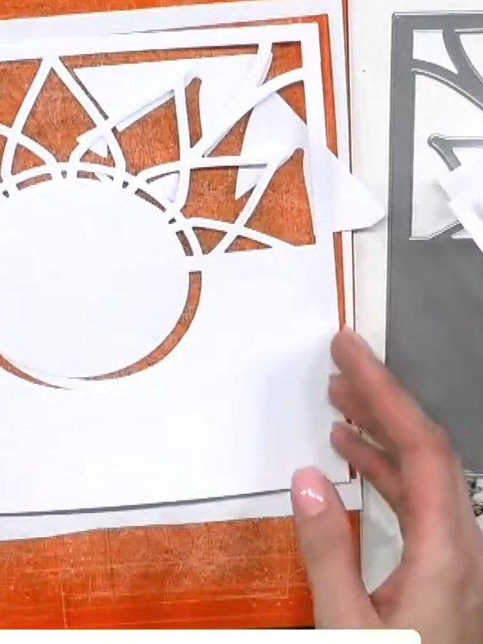 Tarjeta con forma de celosía e inserto circular con embossing - the finished project