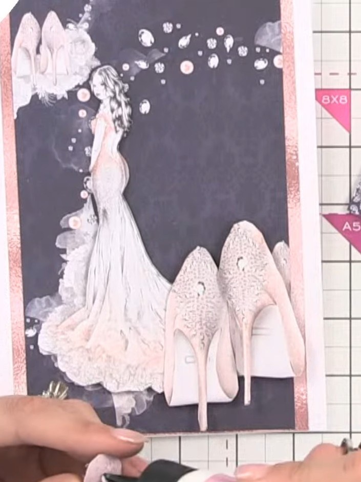 Elegante tarjeta floral con embossing 3D y detalles brillantes - the finished project