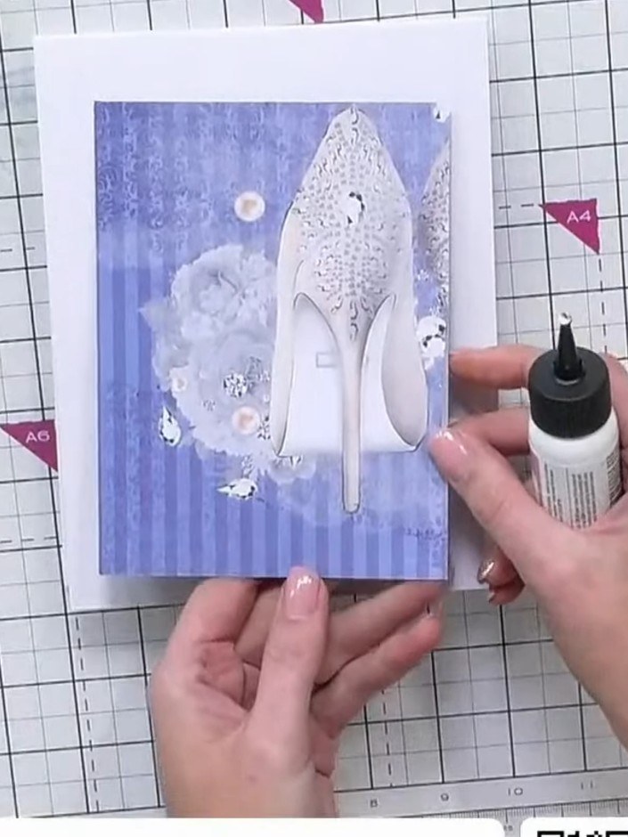 Tarjeta Love con embossing y círculos de vellum - the finished project