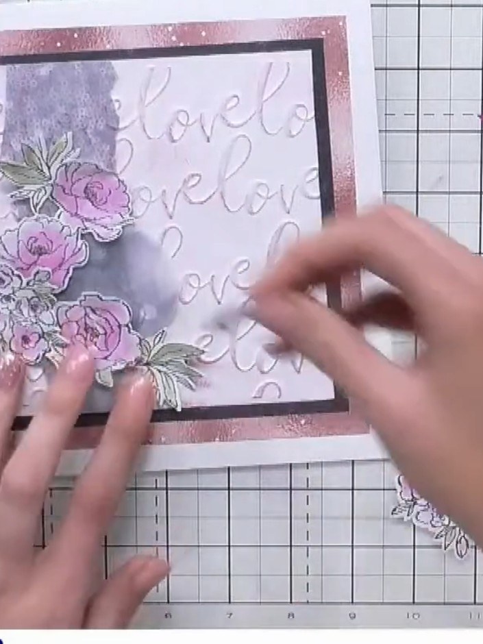 Step 5: Using Bluebell confetti ink, add colour to additional leaves and details on the card for contrast. Apply the i